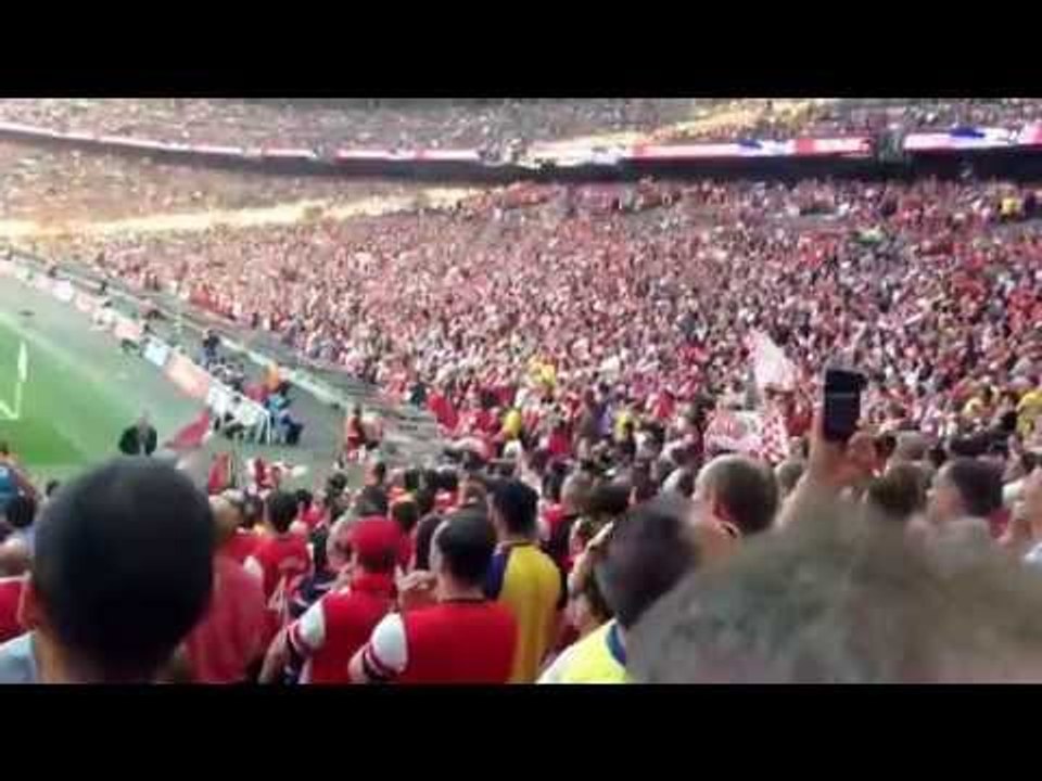 FA Cup Final Arsenal 3 Hull 2 -Fans loving it in the stadium