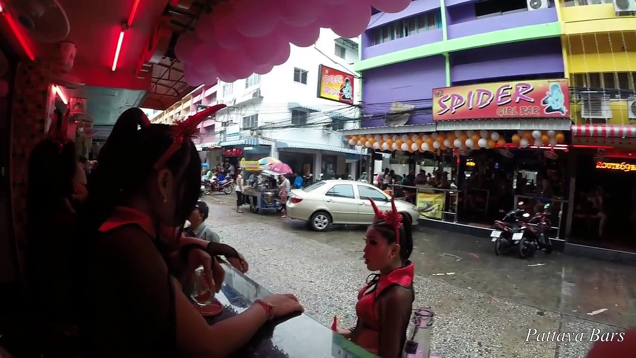 SOI 6 "HALLOWEEN 2014" Pattaya Thailand Oct 31st "The Witches Of Soi Six"