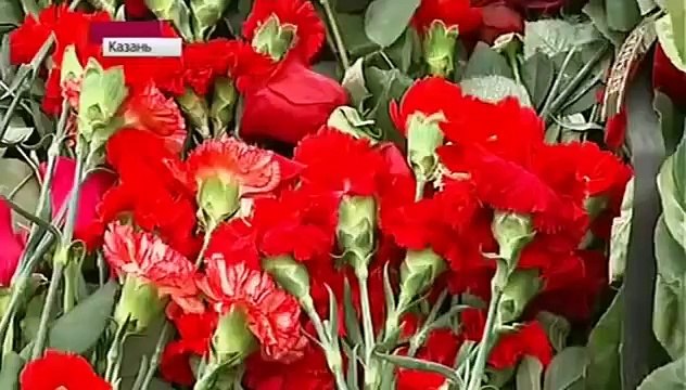 Крушение самолета Боинг-737 в Казани. Репортаж т/к Первый канал . Итоговые новости недели