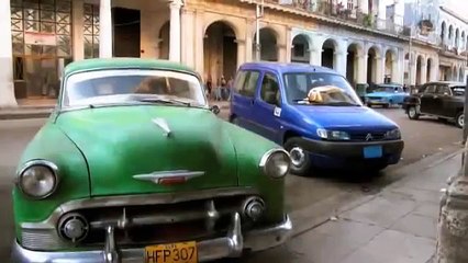 Du lịch Cuba - Những chiếc xe cổ ở Havana