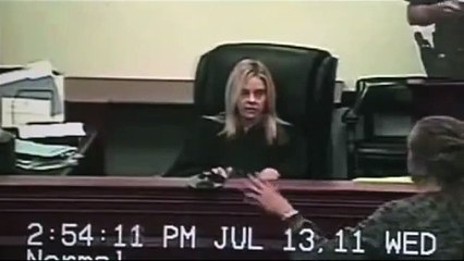 Woman sparks courtroom brawl