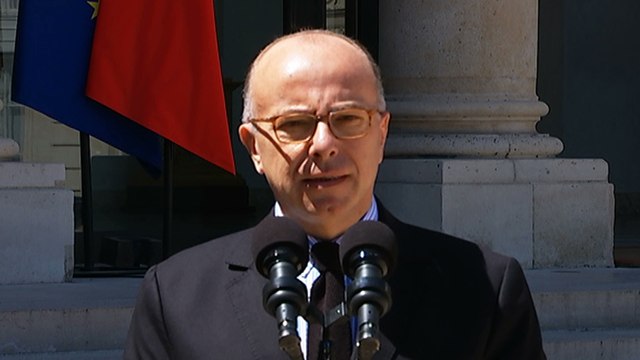 Attentat en Isère : le Gouvernement continuera, face à un haut niveau de menace, à agir sans trêve ni pause (Bernard Cazeneuve)