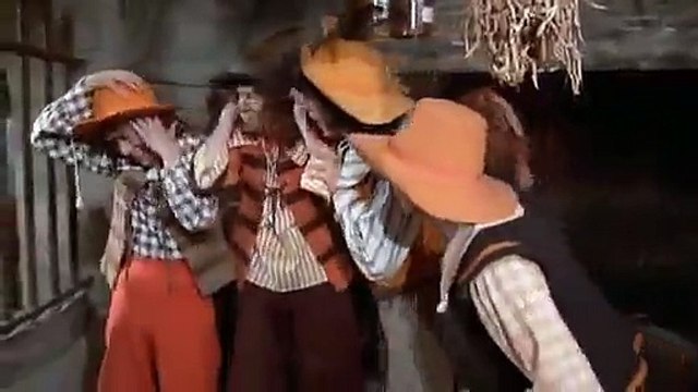 Les Quatre Charlots Mousquetaires (1974)