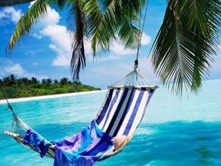 GIUNI RUSSO - Un'estate al mare