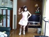 Japanese girl dances beautifully Анимешница офигенно танцует=