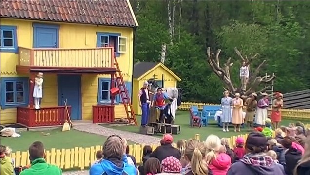 Astrid Lindgrens Värld 2015 - Pippi sjunger - Vad är låten, hjälp mig (27.05.2015)