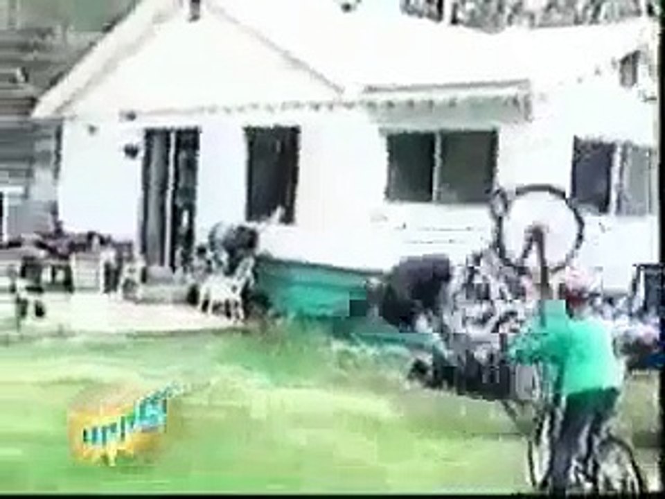 مقاطع فيديو مضحكة جدا جدا جدا.flv