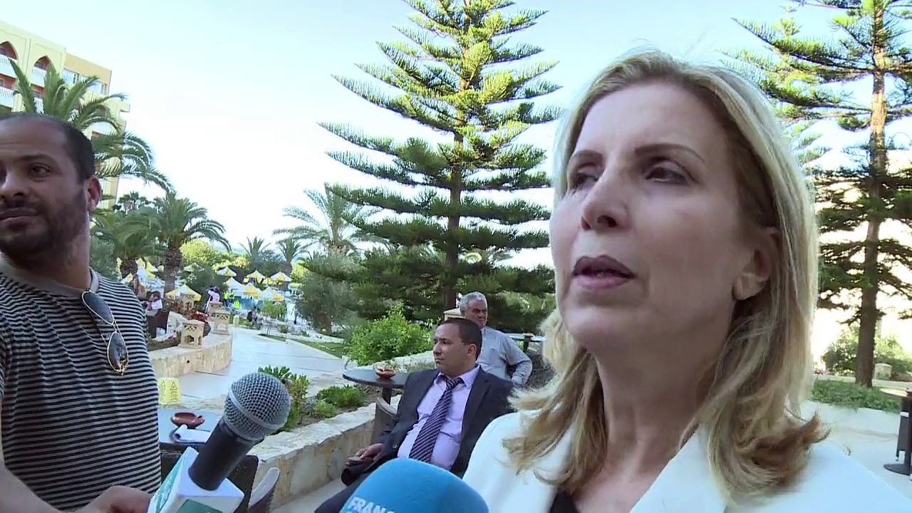 Touristen fliehen aus Tunesien nach IS-Anschlag auf Hotel