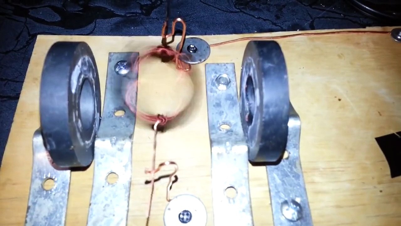 motor elemental con dos imanes