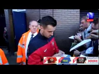 Arsenal FC 01 West Brom 01 - Mathieu Flamini and Carl Jenkinson Meet The Fans