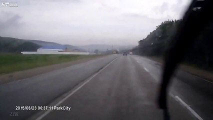 Śmiertelny wypadek. Nie patrzył w lusterka.