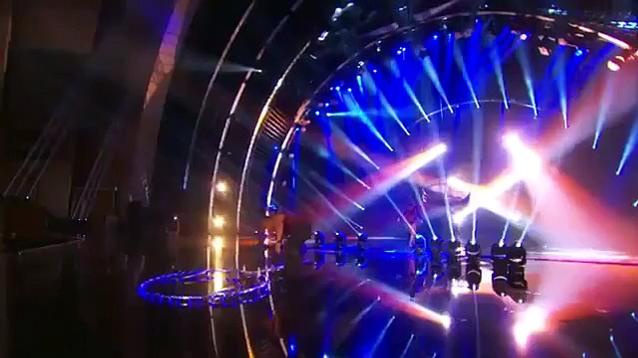 America's Got Talent S09E10 Quarterfinals Round 1 Acrobats Valo and Bobby
