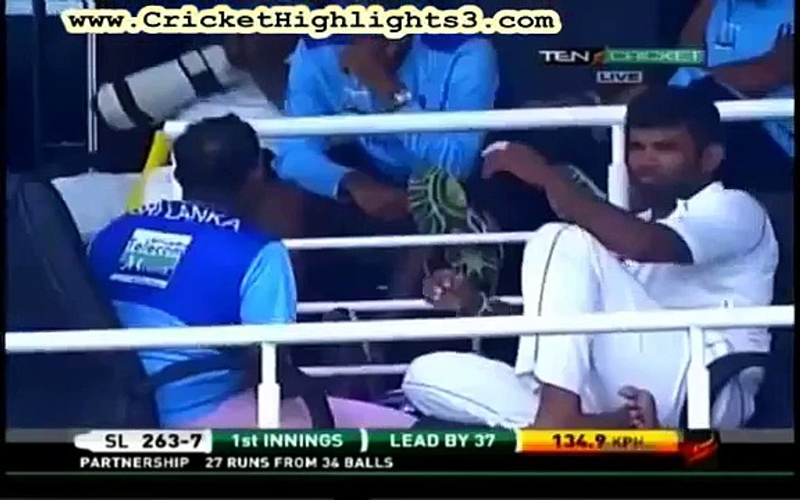 Sri Lankan player Paranaviterna got emotional when female fun reply him positively watch video