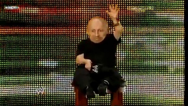 WWE RAW 11/30/2009: Verne Troyer Arranged Match Between The Miz Vs Mark Henry