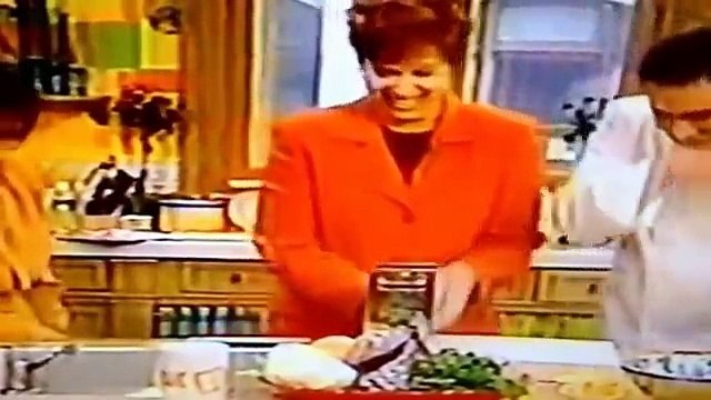 Vicki Lawrence - Vicki grater mishap