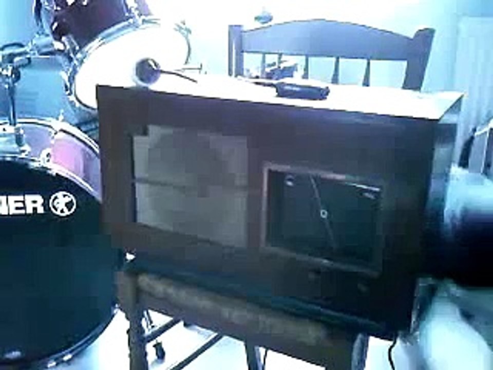 Ecouter un lecteur MP3 avec un poste à lampes TSF des années 40 !