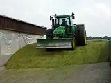 traktori, videos showing troy bilt super bronco lawn tractor and deere john tractores