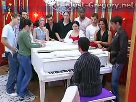 Grégory Lemarchal chante A corps perdu en version piano-voix