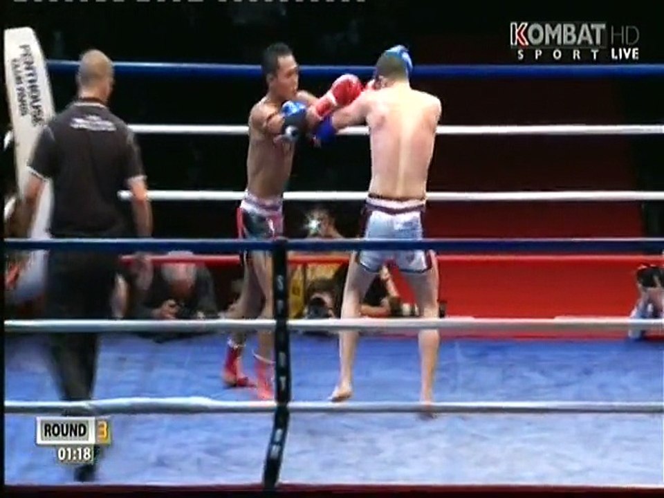 SAENCHAI vs Yetkin OZKUL 2ème partie BEST OF SIAM 6 19.6.2015 PARIS