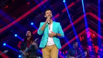 Atif Aslam performs at Awards 2015- Promit-The Move Makers Band
