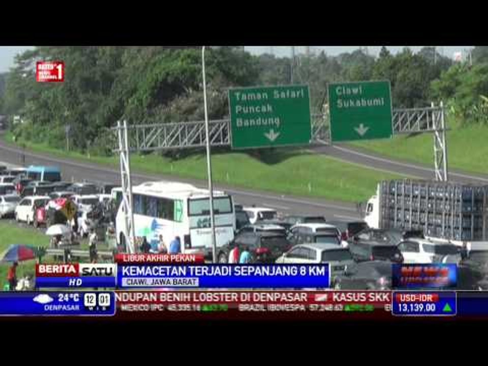 Antrean Kendaraan Menuju Puncak Mengular 8 Kilometer