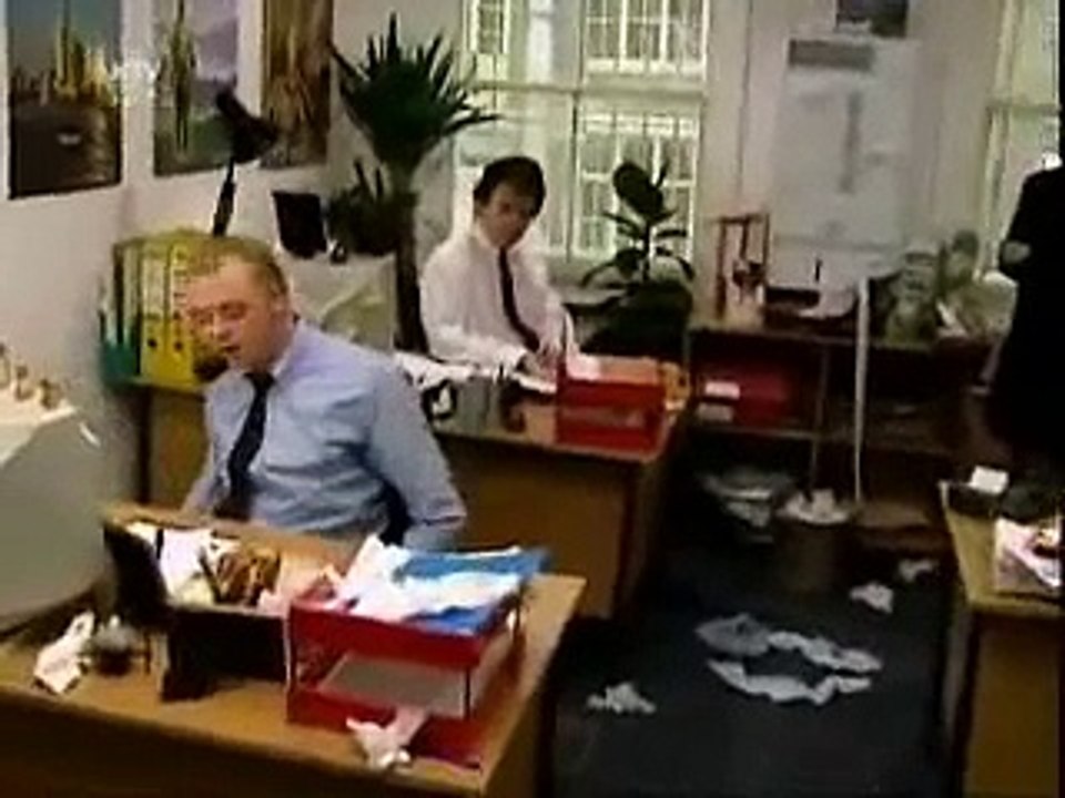 Bashing in the office (Big Train)