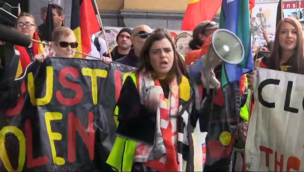 Protest against forced closure of Aboriginal Communities