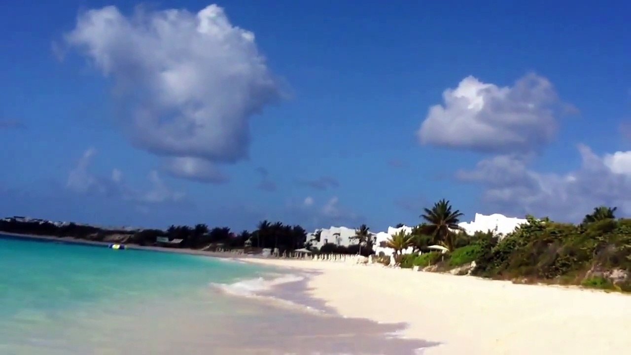 ANGUILLA - RENDEZVOUS BAY - BEACH WALK