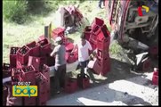 Jauja: pobladores aprovecharon choque entre camiones para robar cajas de cerveza