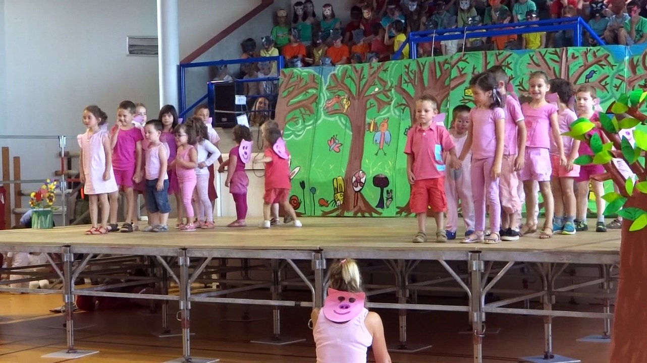 Kermesse 2015 : Spectacle 2  à la Halle du Buis - Saint Blaise du Buis