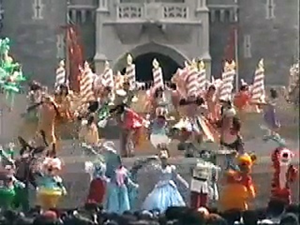 Viva! Magic ４／４ -Tokyo Disneyland 15th Anniversary Castle Show-