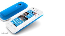 Nokia Lumia 710-3.7inch AMOLED capacitive touchscreen,720p HD quality at 30 frames per second