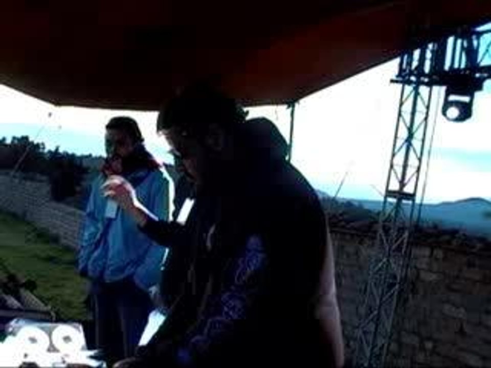 Bizarre Contact @ Nautilus Mexico 2005