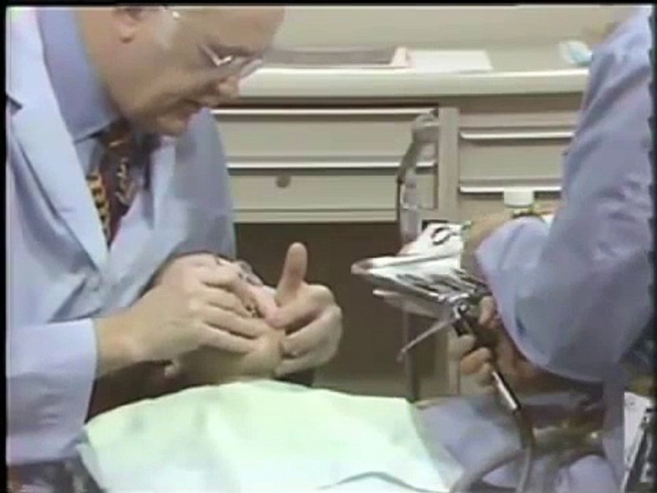 Four-Handed Dentistry in an Amalgam Placement