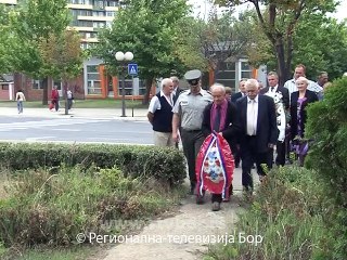 Polaganjem venaca obeležen Vidovdan, 28. jun 2015. (RTV Bor)