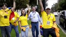 Hinchas colombianos en Lima-Perú apoyando a la selección Colombia