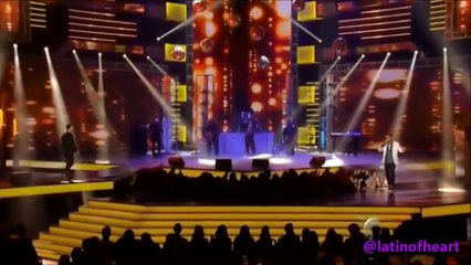 Carlos Ponce y Aaron Diaz cantan  Santa Diabla Premios Tu Mundo 2013