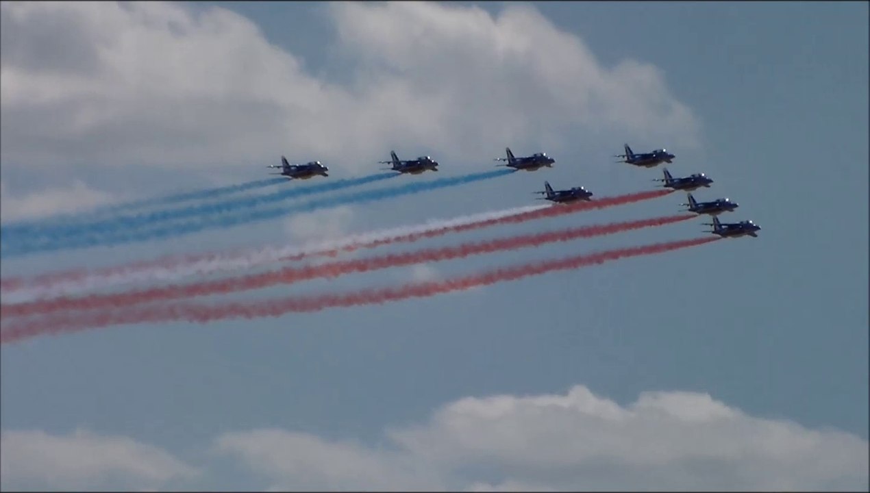 Patrouille de France et Airbus au salon du Bourget 2015
