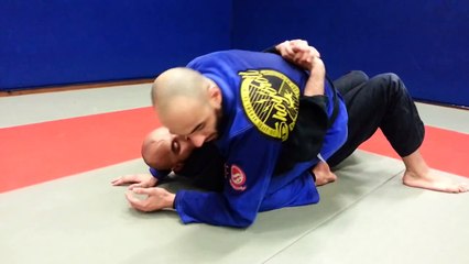 Technique jiu-jitsu omoplata