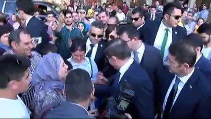 Başbakan Davutoğlu’na Sultanahmet’te yoğun ilgi