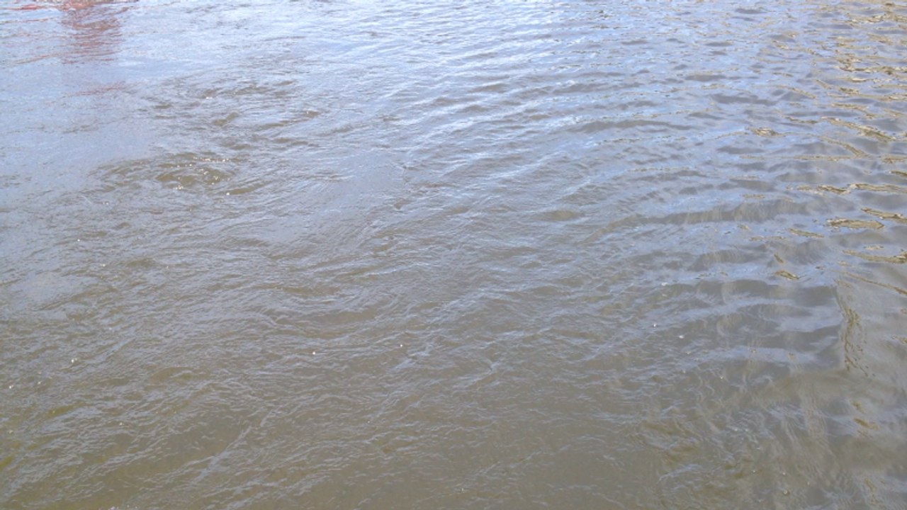 Les Ofnijec: ces drôles de bateaux sur la Mayenne