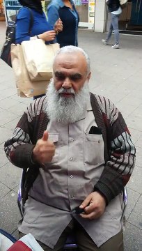 Yalcin Icyer (Cumali Hoca) über den Infostand Islam in Essen (VIDAM e.V.)