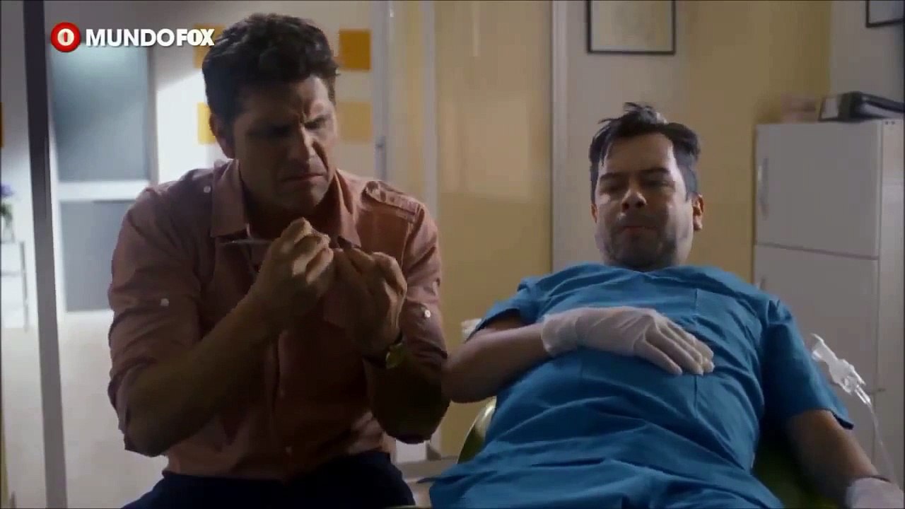 Christian Meier _escena 'Familia en Venta' 2-2