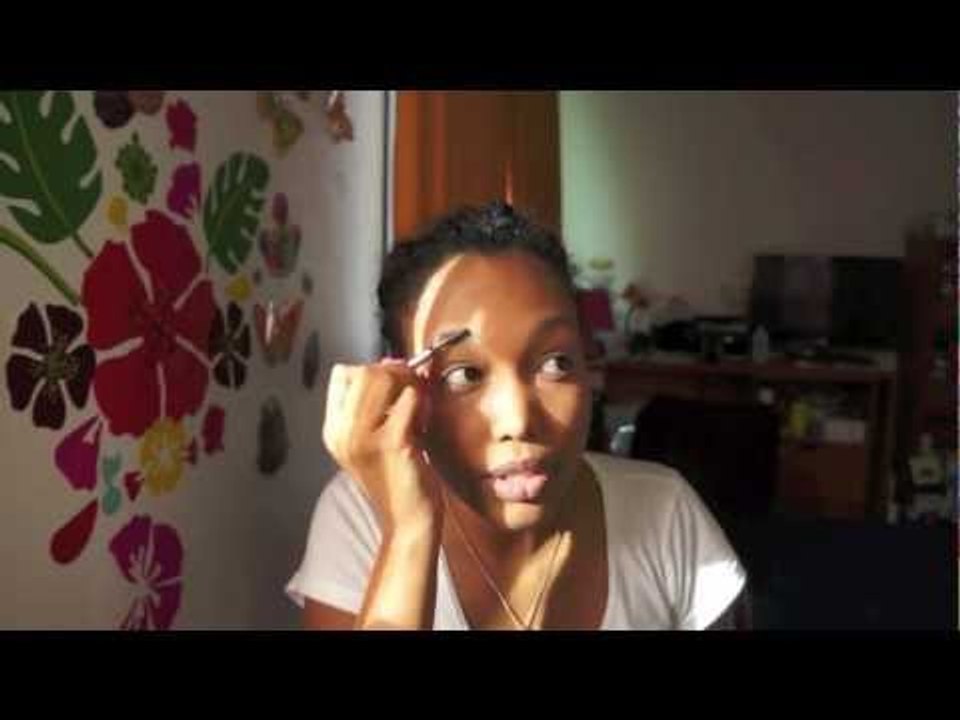 No mirror makeup challenge