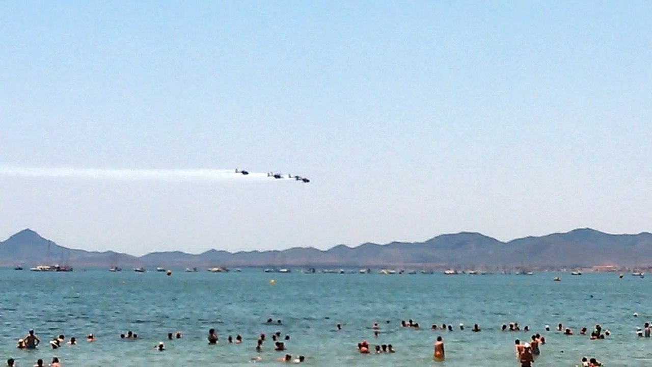 Patrulla Aspa en el festival aéreo de Los Alcázares 2015 #fiestadelcielo #fiestadelaire