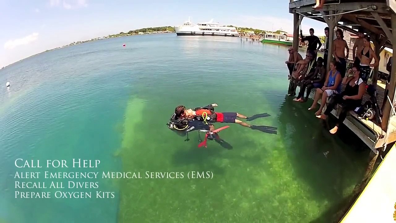 Utila Dive Center - Rescue - Exercise 7 - Unresponsive Diver at the Surface