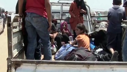 Syrians fled from al-Aziziya district of Hasakah