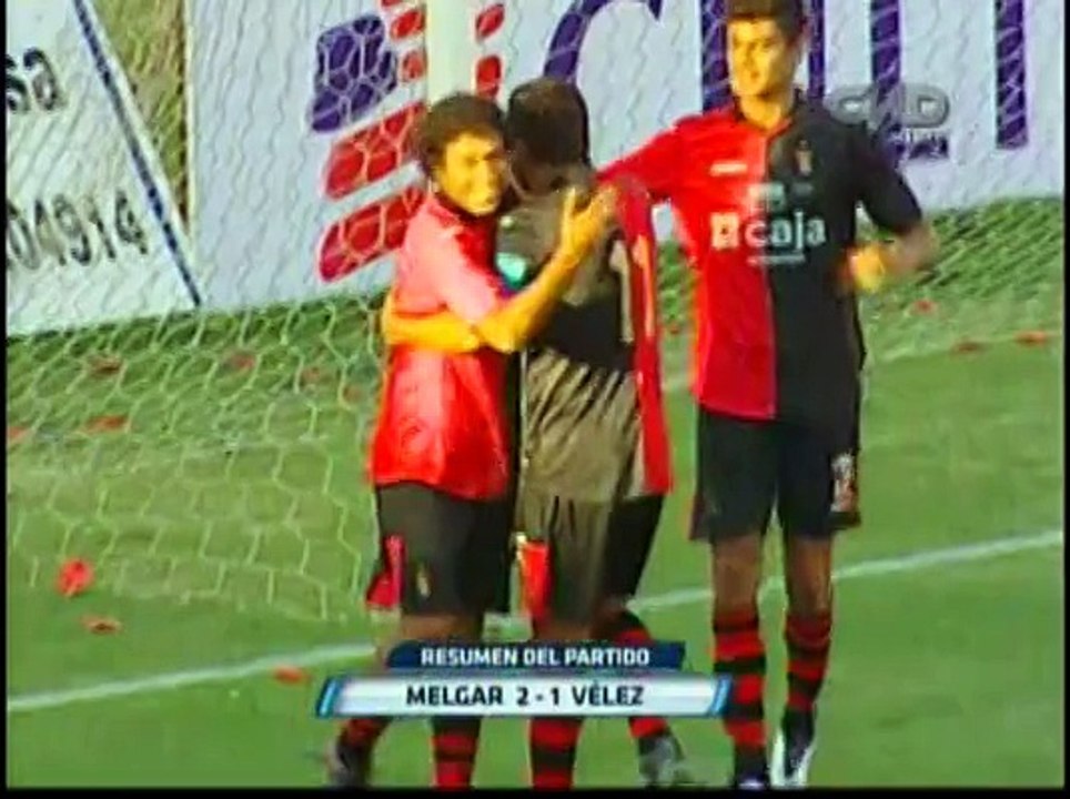 Melgar derrotó 2-1 a Velez Sarsfield por el Centenario del club