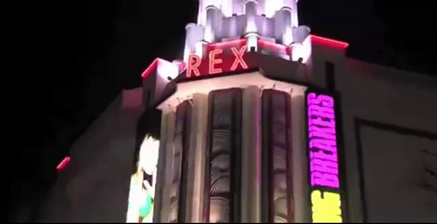 Selena Gomez and Vanessa Hudgens Sisters On the Red Carpet SPRING BREAKERS