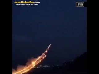 Havai Fişeklerle Gökyüzüne Merdiven Uzatmak